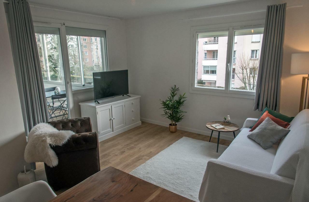 Au Rue De La Fleuriee Apartment Saint-Apollinaire  Exterior photo